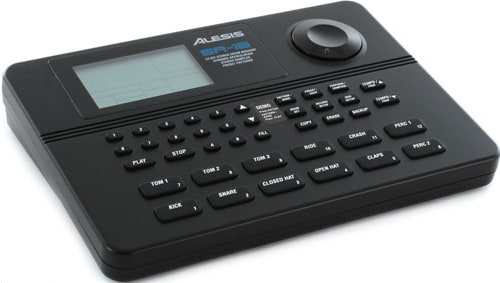 A máquina de tambor Alesis SR16
