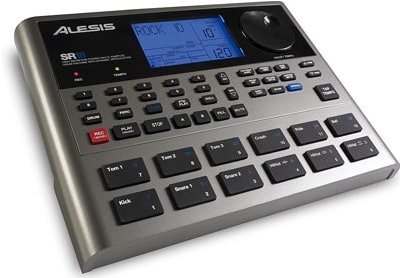 A máquina de tambor Alesis SR18