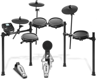 O kit de bateria electrónica Alesis Nitro Mesh Kit
