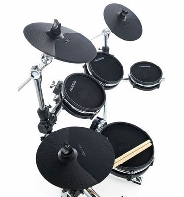 O kit de tambor electrónico Alesis Command Mesh Kit