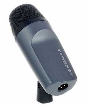 O microfone de tambor baixo Sennheiser E 602 II